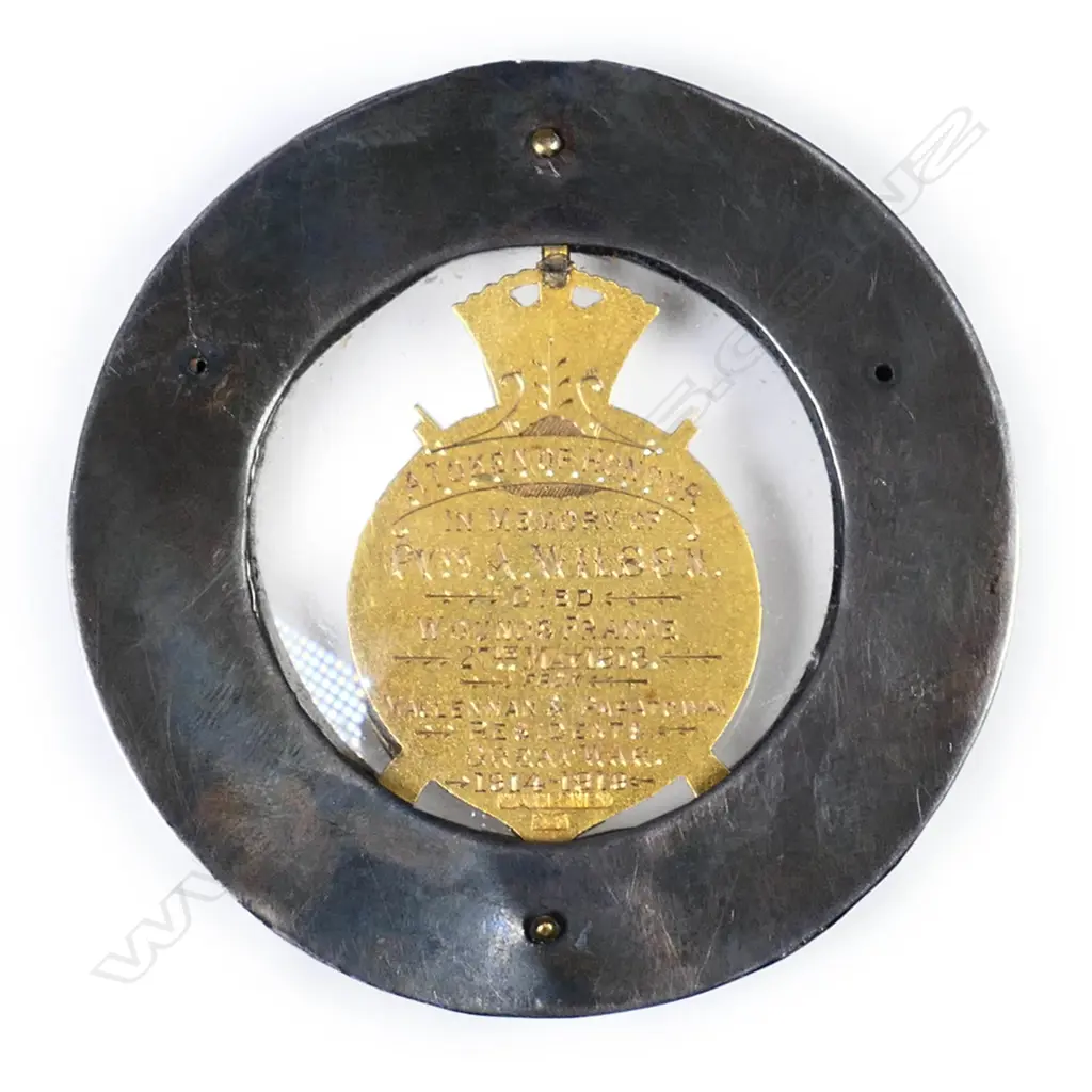 W. J. Wesney (Auckland) 9ct gold military honour fob, Image 1++